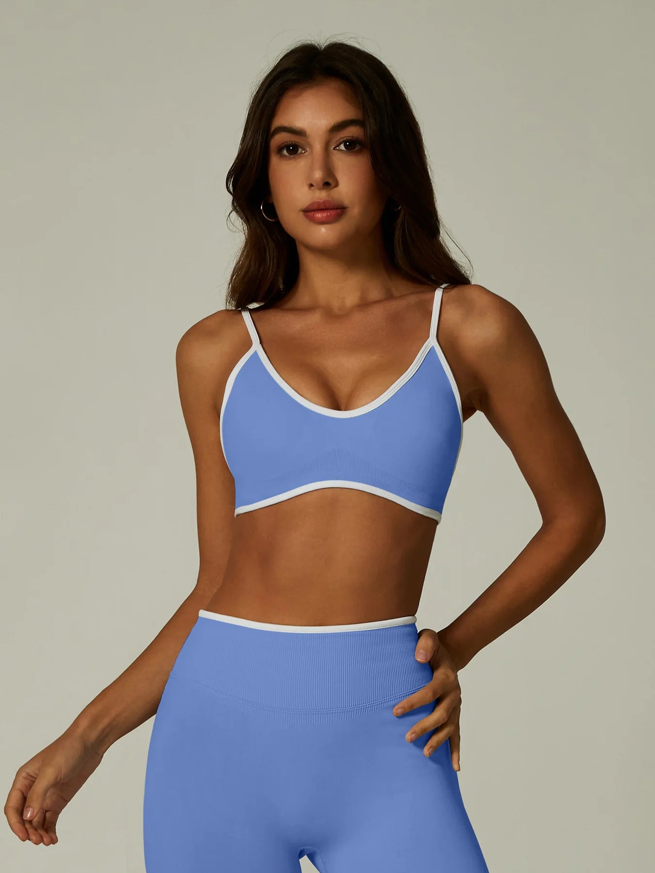 Popular Seamless Color Contrast Women's Yoga Clothes Backless Tight Classic Set Sports Fitness Fashion Clothes Comfortable