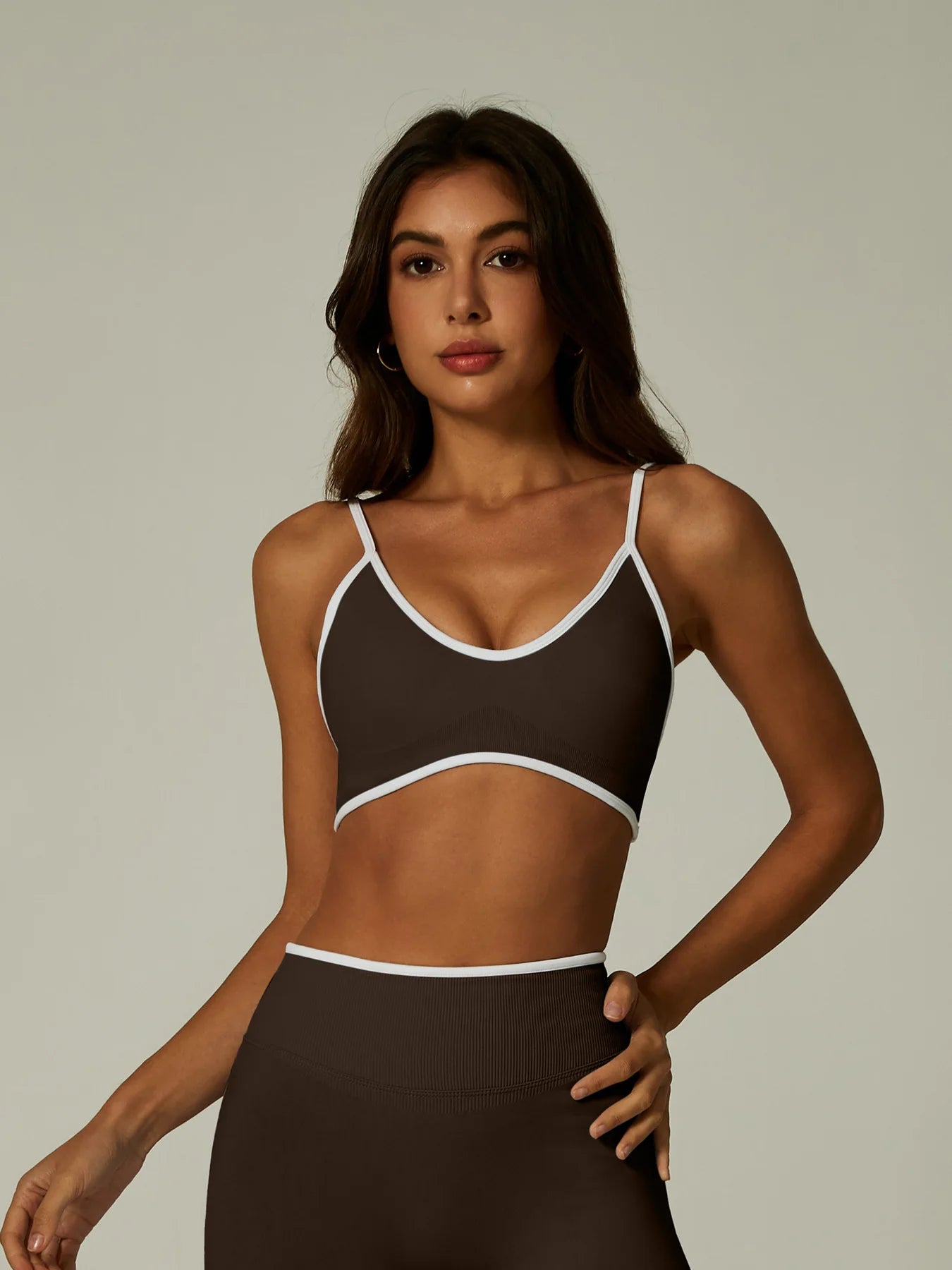 Popular Seamless Color Contrast Women's Yoga Clothes Backless Tight Classic Set Sports Fitness Fashion Clothes Comfortable