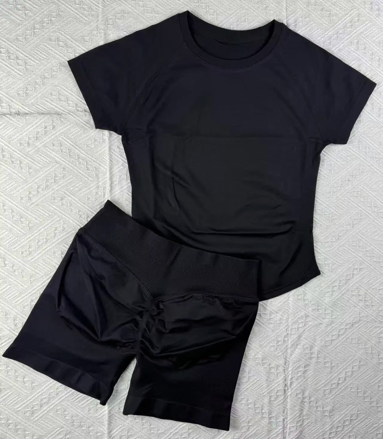 2 pieces of DFYZHE Impact sports set short sleeved seamless yoga top fitness set fitness running shorts sports set