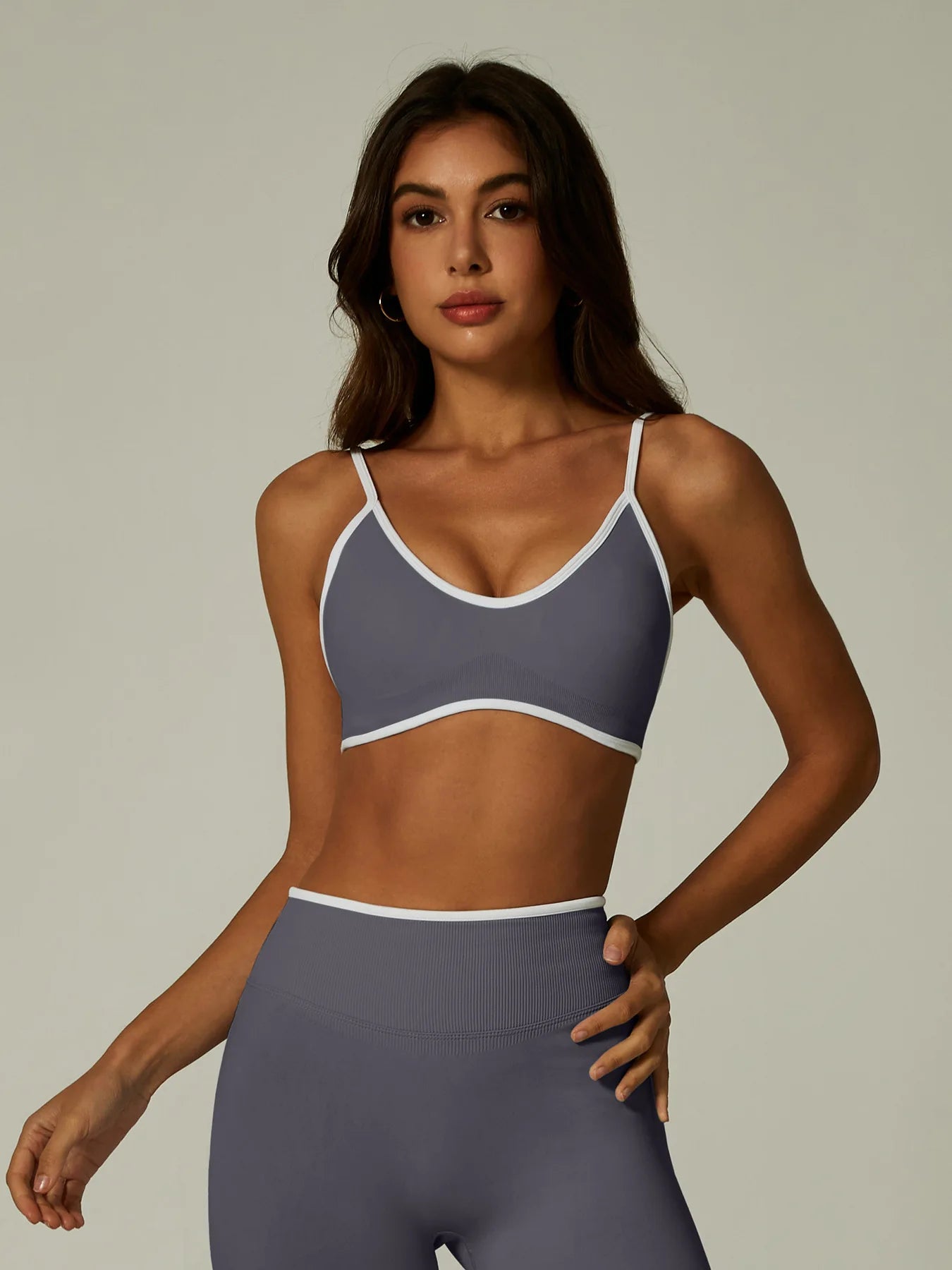 Popular Seamless Color Contrast Women's Yoga Clothes Backless Tight Classic Set Sports Fitness Fashion Clothes Comfortable